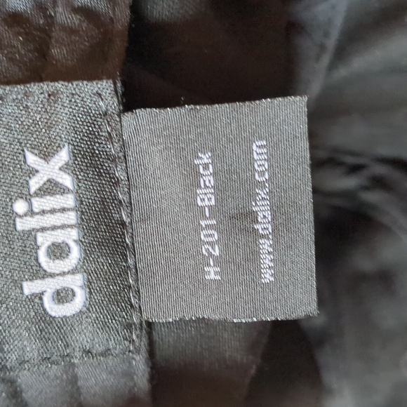 **CLOSING CLOSET SALE. MAKE AN OFFER**!!  BRIDE AND GROOM BASEBALL STYLE CAPS - Picture 8 of 10